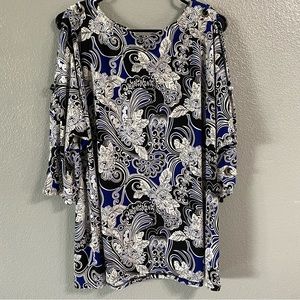 Avenue 18 20 Top Blouse Plus Size 3/4 Sleeve With Slit Round neck Stretch Floral